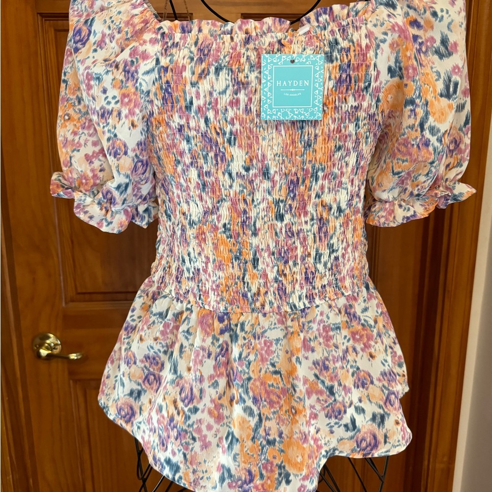 NWT - Hayden, Size Medium, Floral